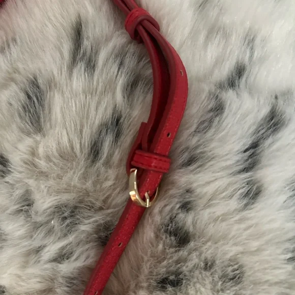 NWT On 34th Small Crescent Crossbody Purse - Picture 3 of 8